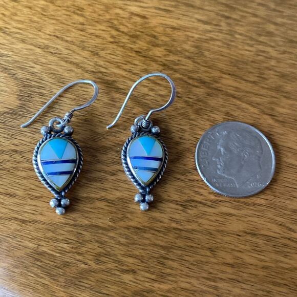 Vintage  Zuni  earrings - Picture 3 of 4